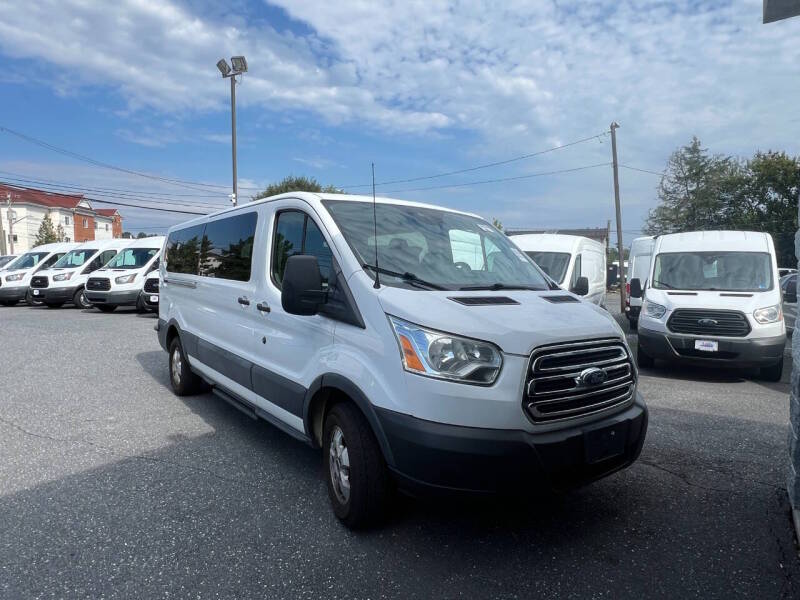 ford transit wagon 2017 1FBZX2YM3HKA37585 image ford transit wagon 2017 1FBZX2YM3HKA37585 image
